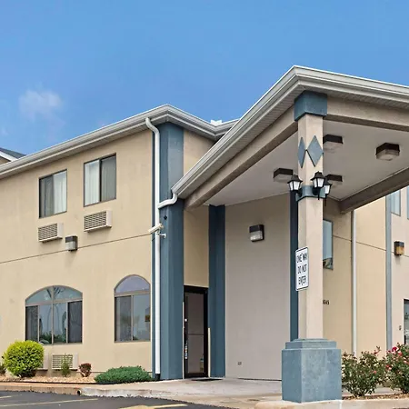 Travelodge By Wyndham St. Louis-3