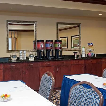 Hampton Inn & Suites Indianapolis-Airport-3