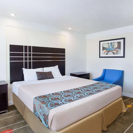 Travelodge By Wyndham Fresno Yosemite Area-2