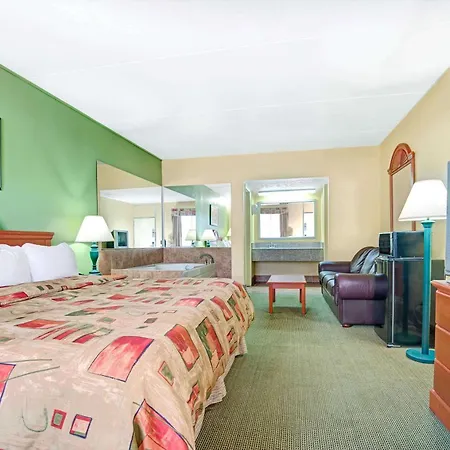 Super 8 By Wyndham Nashville Near Downtown / I-40-3