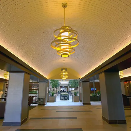 Embassy Suites By Hilton Dallas Market Center-3