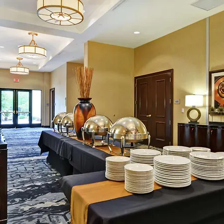 Embassy Suites Savannah Airport-3