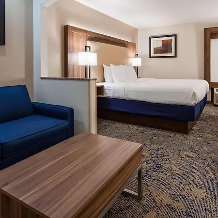 Best Western Plus Kansas City Airport - Kci East-3