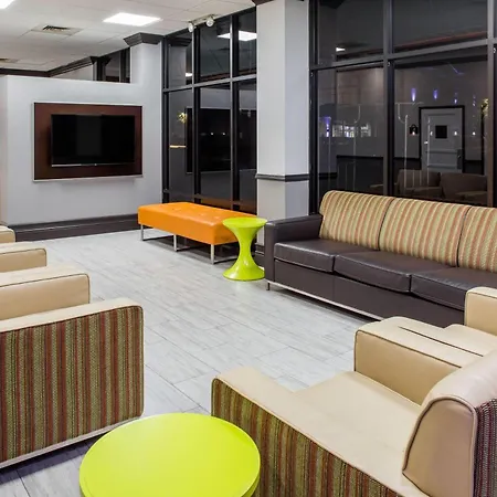 Days Inn & Suites By Wyndham Orlando Airport-2