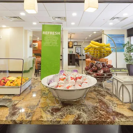 Hampton Inn Daytona Beach/Beachfront-3