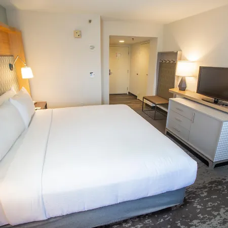 Hampton Inn Orlando-International Airport-3