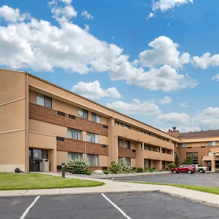 Comfort Inn Lansing West-3