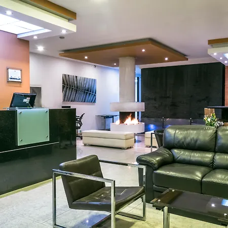 Hotel Regency Suites La Feria-3