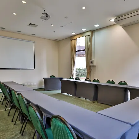 Quality Suites Vila Olimpia-3