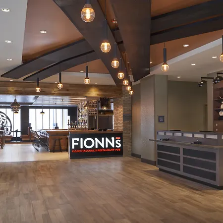 Four Points By Sheraton Toronto Airport East-2