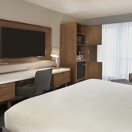 Four Points By Sheraton Toronto Airport East-3