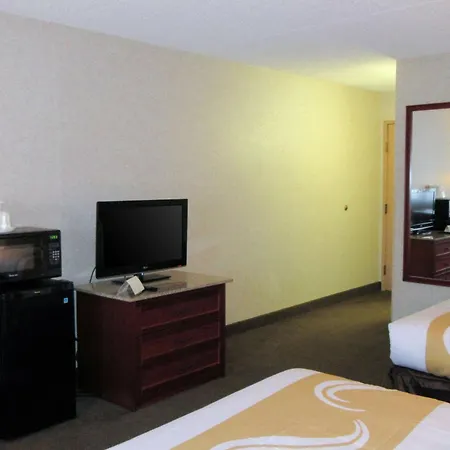 Quality Inn & Suites Albuquerque Midtown - University Area-3