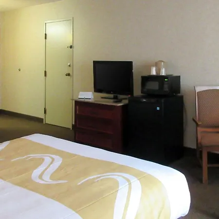 Quality Inn & Suites Albuquerque Midtown - University Area-2