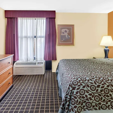 Days Inn & Suites By Wyndham Kalamazoo-3