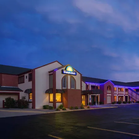 Days Inn By Wyndham Wichita West Near Airport-2
