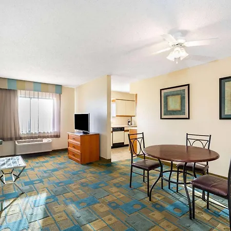 La Quinta By Wyndham El Paso East-3