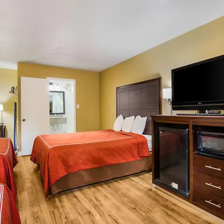 Rodeway Inn-2