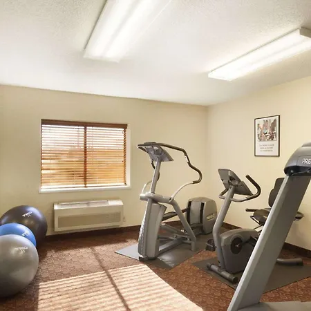 Baymont By Wyndham Sioux Falls-3