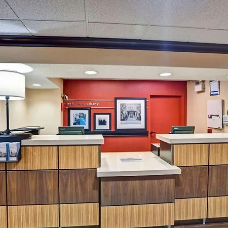 Hampton Inn Albany-Wolf Road-3