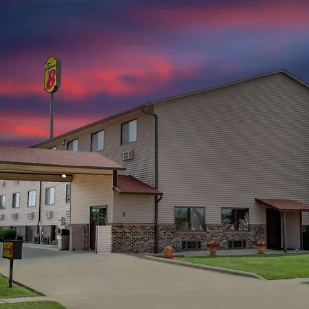 Super 8 By Wyndham Normal Bloomington-2