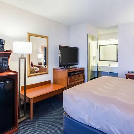 Quality Inn Lynchburg Near University-3