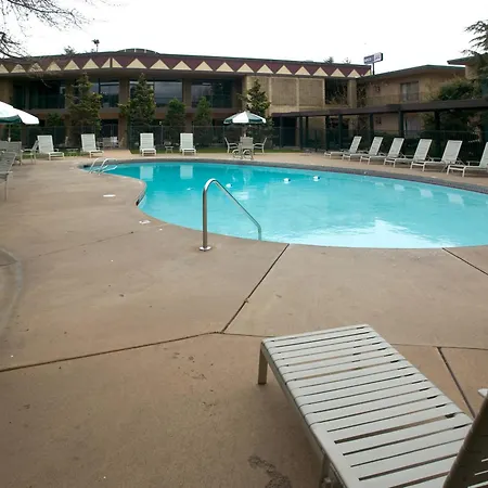 Red Lion Hotel Yakima Center-3
