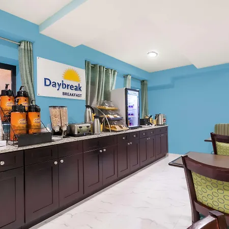 Days Inn & Suites By Wyndham Jamaica Jfk Airport-3