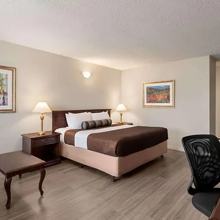 Travelodge By Wyndham Abbotsford Bakerview-3
