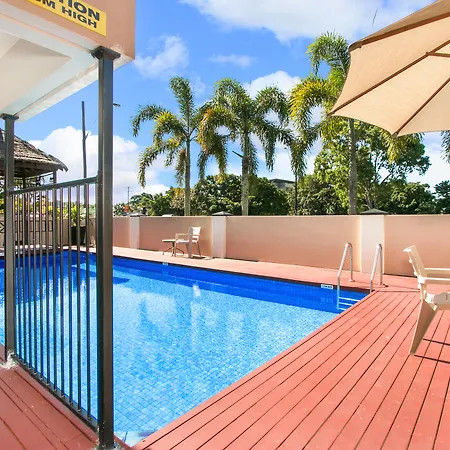 Cairns City Palms-3