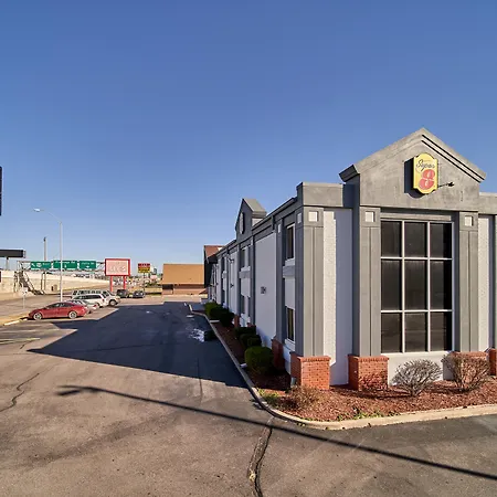 Super 8 By Wyndham Wichita Airport West Kellogg-2