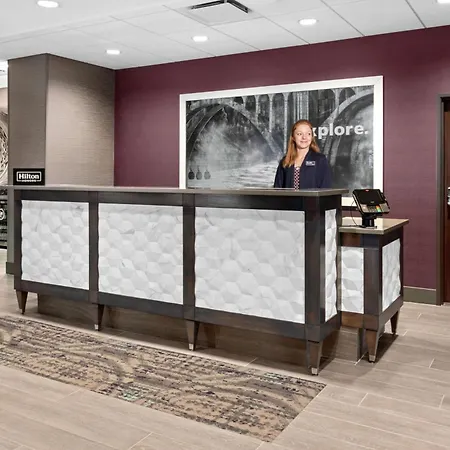 Hampton Inn & Suites Spokane Downtown-South-3