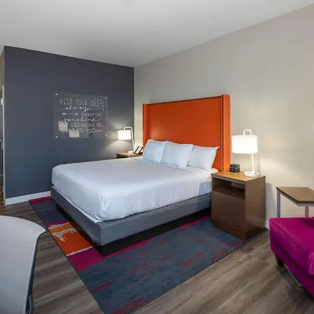 La Quinta By Wyndham Greensboro Airport High Point-3