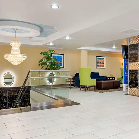 Comfort Inn & Suites Near Jfk Air Train-2