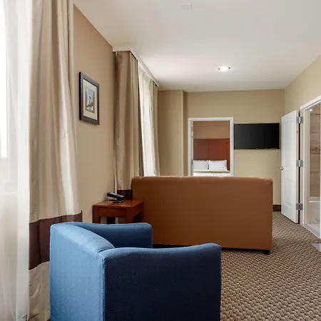 Comfort Inn & Suites Near Jfk Air Train-3