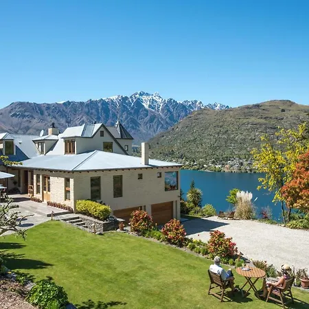 Pencarrow Boutique Lodge-2