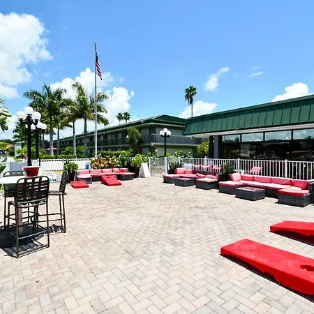 Sarasota Cay Club #614 Bunk Bed, Heated Pool, Tiki Bar, More!-3