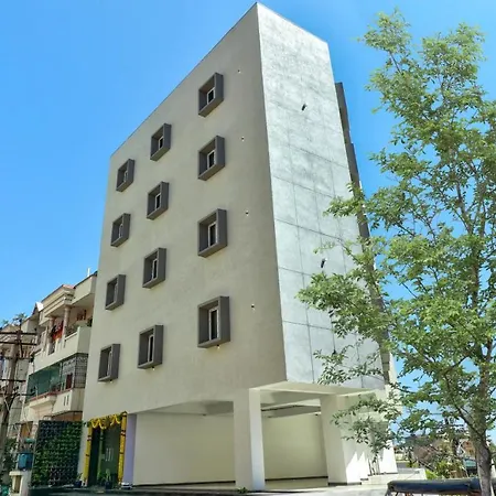 Treebo Sriz Cozy Seethamadhara-2