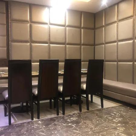 Hotel Manhatten Grand-2