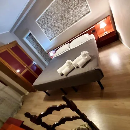 Hotel Fedora-2