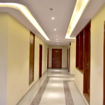Hotel Aarna-3