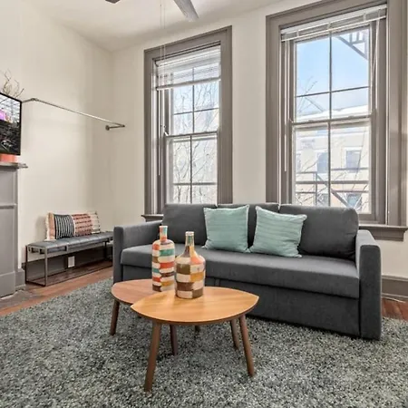 Deluxe 5-Bedroom Walk Everywhere In Over The Rhine-2