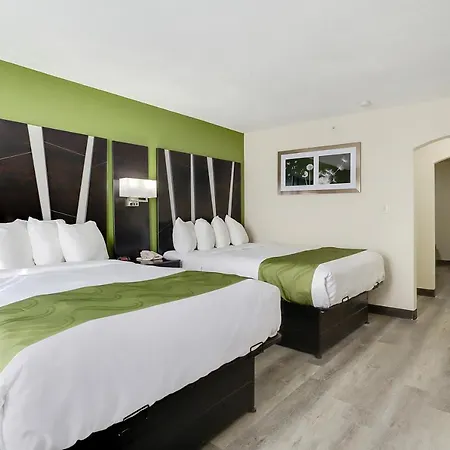 Quality Suites Albuquerque Airport-2