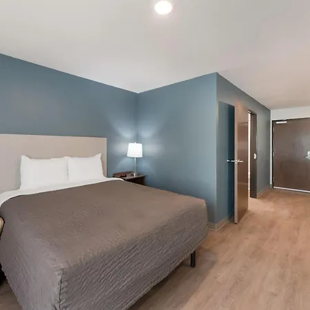 Woodspring Suites Dayton North-2