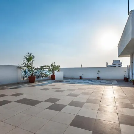 Palm Stay - Studios & Rooms-3