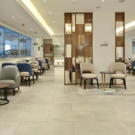 Comfort Hotel Jeddah King Road-3
