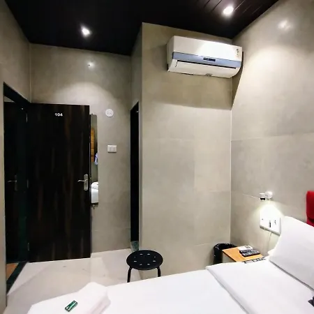 Hotel Eros - Near Airport T2-3