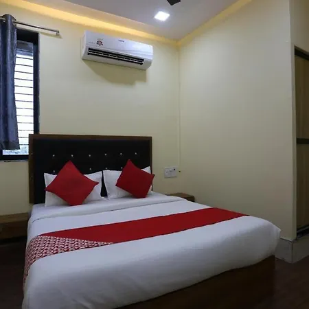 Hotel Crown Goregaon Mumbai-3
