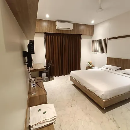 Hotel Dwarka Grand-2