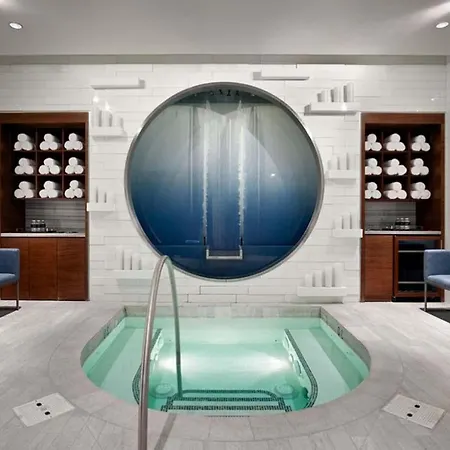 Vdara Studio Suite 011 Pool View Free Valet Parking-3