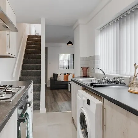 Vichy - Strathcona Suites, 3 Beds Houses In Wavertree-2